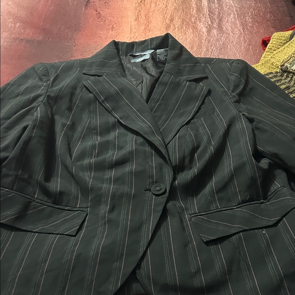 Hillard & Hanson Black Pinstripe Blazer